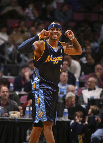 更是悬念迭 更是悬念迭