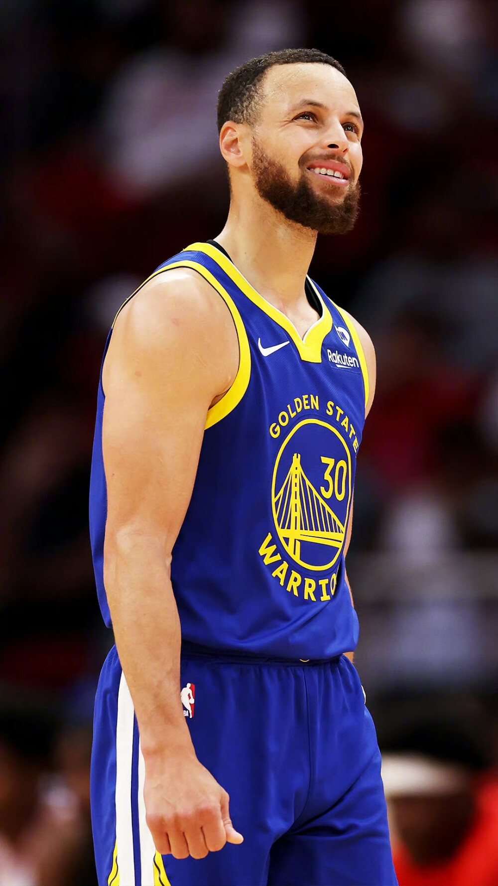 赛后接受采 赛后接受采