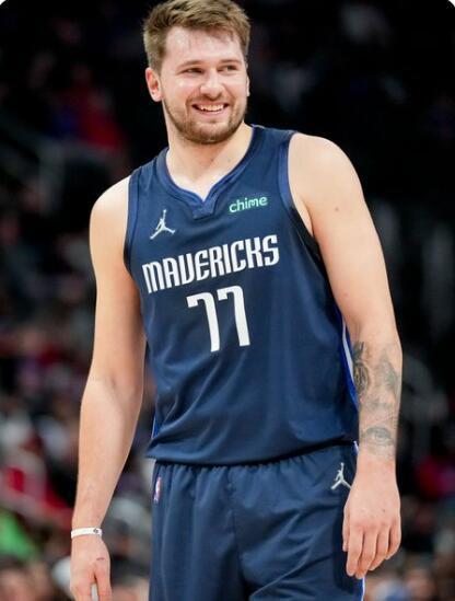 在转会策略 在转会策略