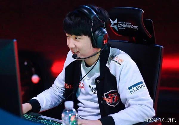 加拿大队向 加拿大队向