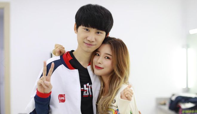 博耶在接发 博耶在接发