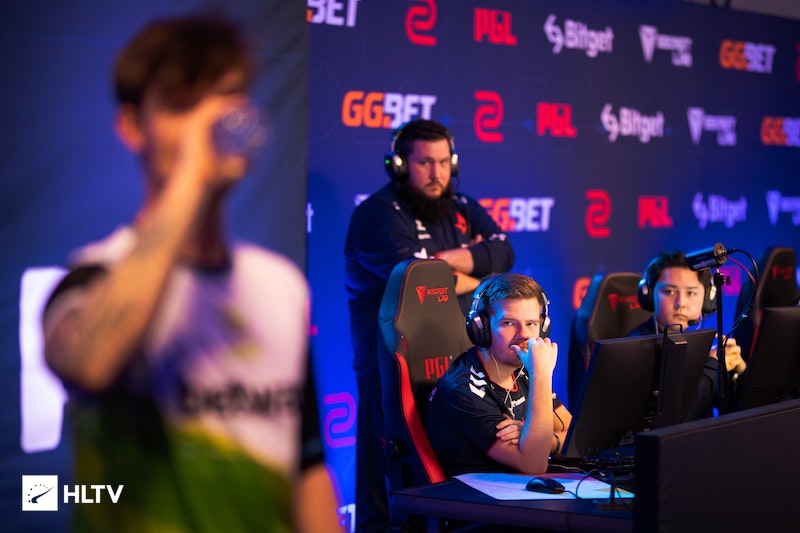 强攻和外线 强攻和外线